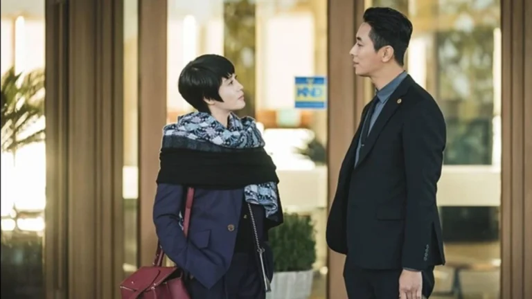 Hyena Korean Drama Review: Two Cunning Lawyers Fall For Each Other